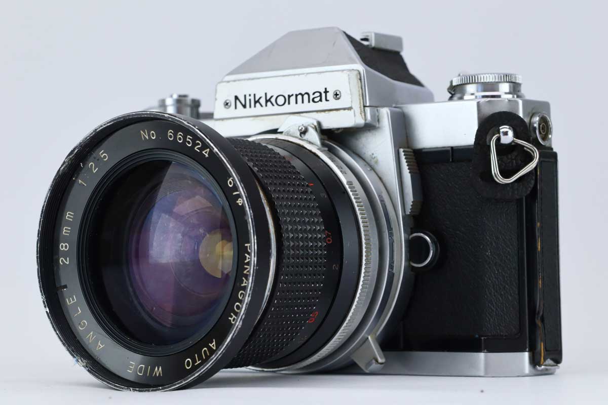 Nikkormat FT2 | 28mm 1:2.5 lens