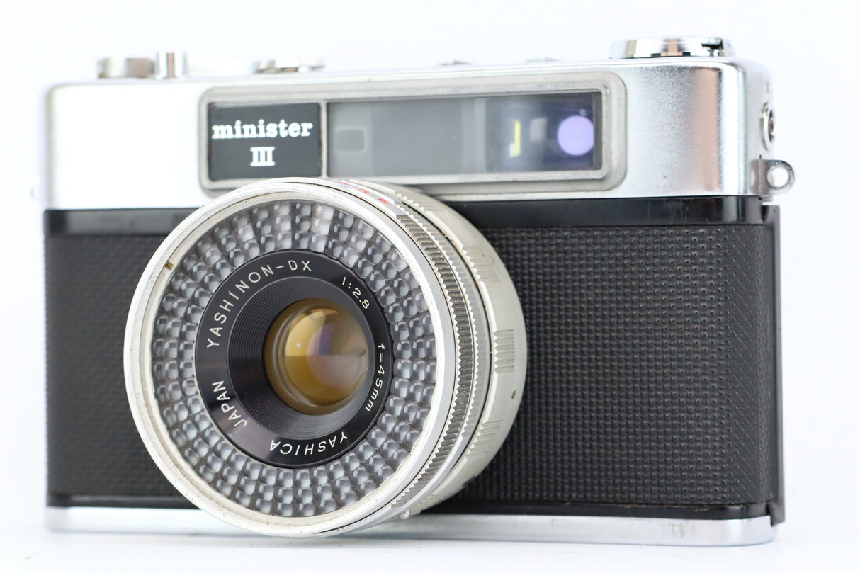 Yashica minister III with Yashinon-DX 45mm 2,8