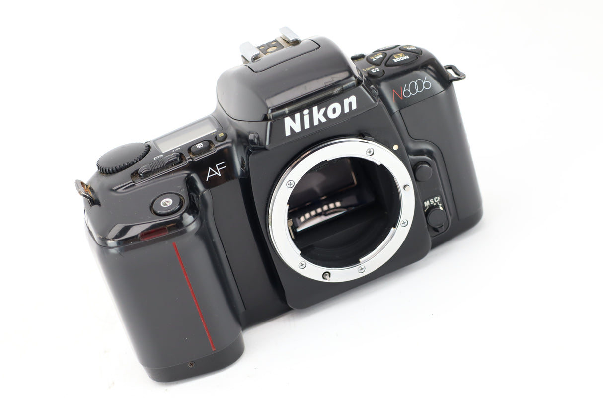 Nikon N6006