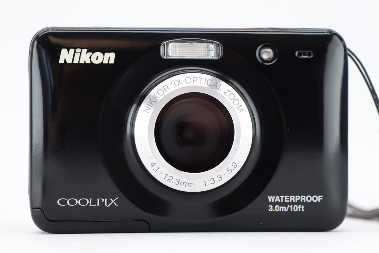 Nikon coolpix S30 waterproof  4,1-12,3mm 3,3-5,9