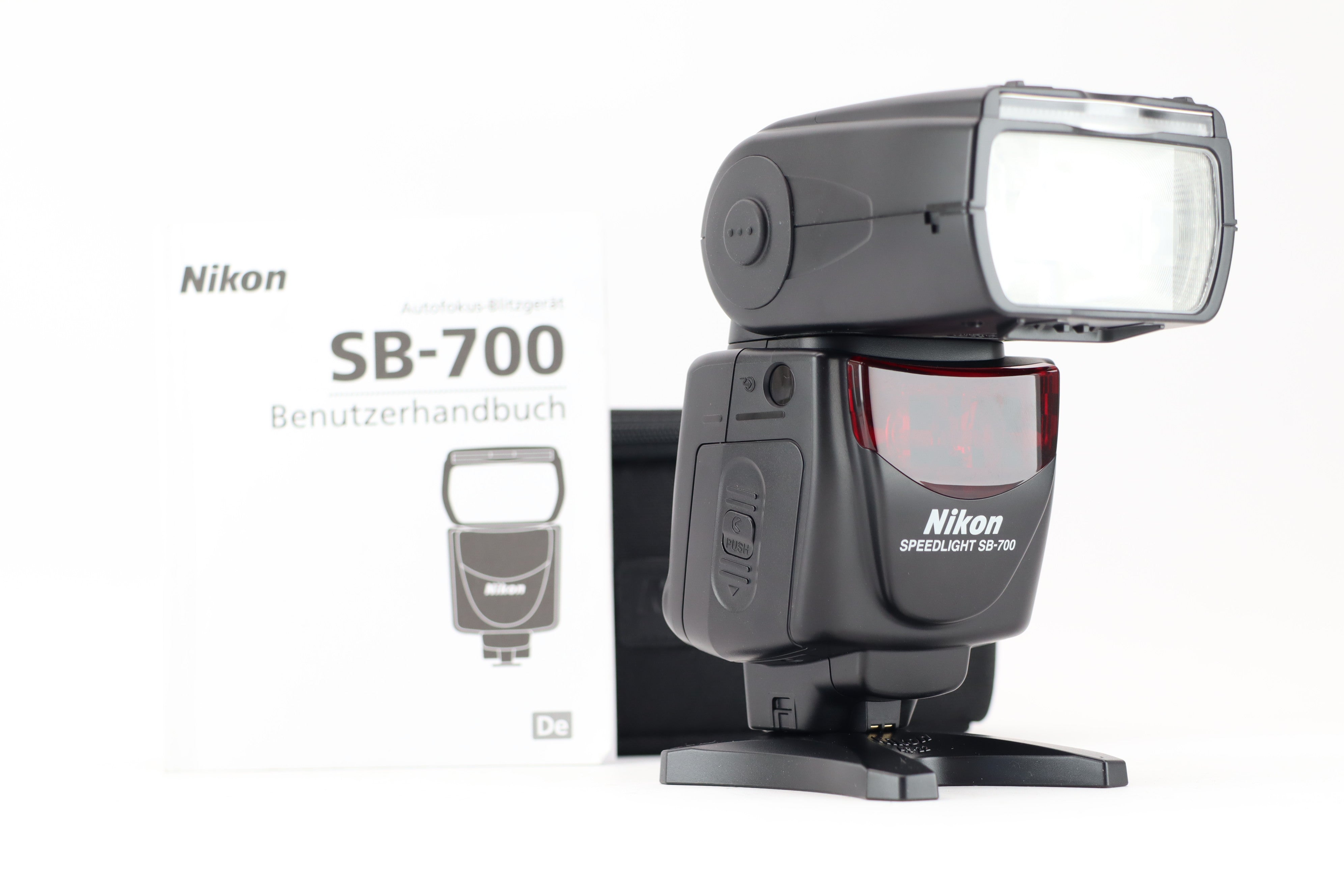 Nikon SB store 700 Speedlight Flash