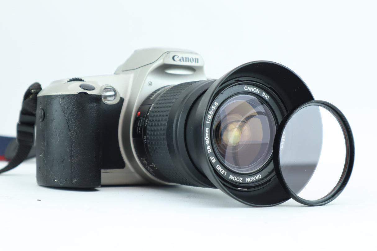 Canon EOS 500 N with Canon zoom lens EF 28-80mm 1:3.5-5.6