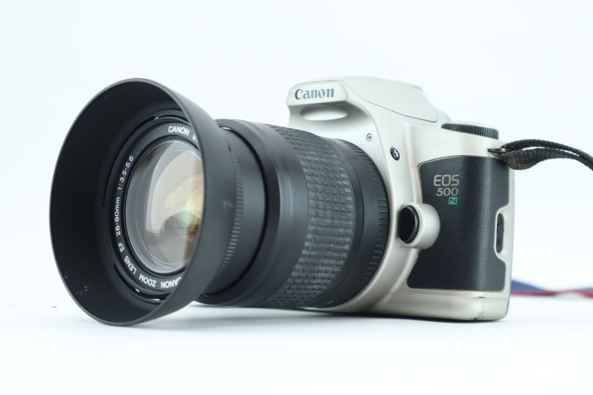 Canon EOS 500 N with Canon zoom lens EF 28-80mm 1:3.5-5.6