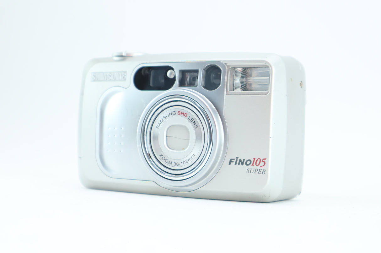 Samsung Fino 105 super with a 38-105mm lens