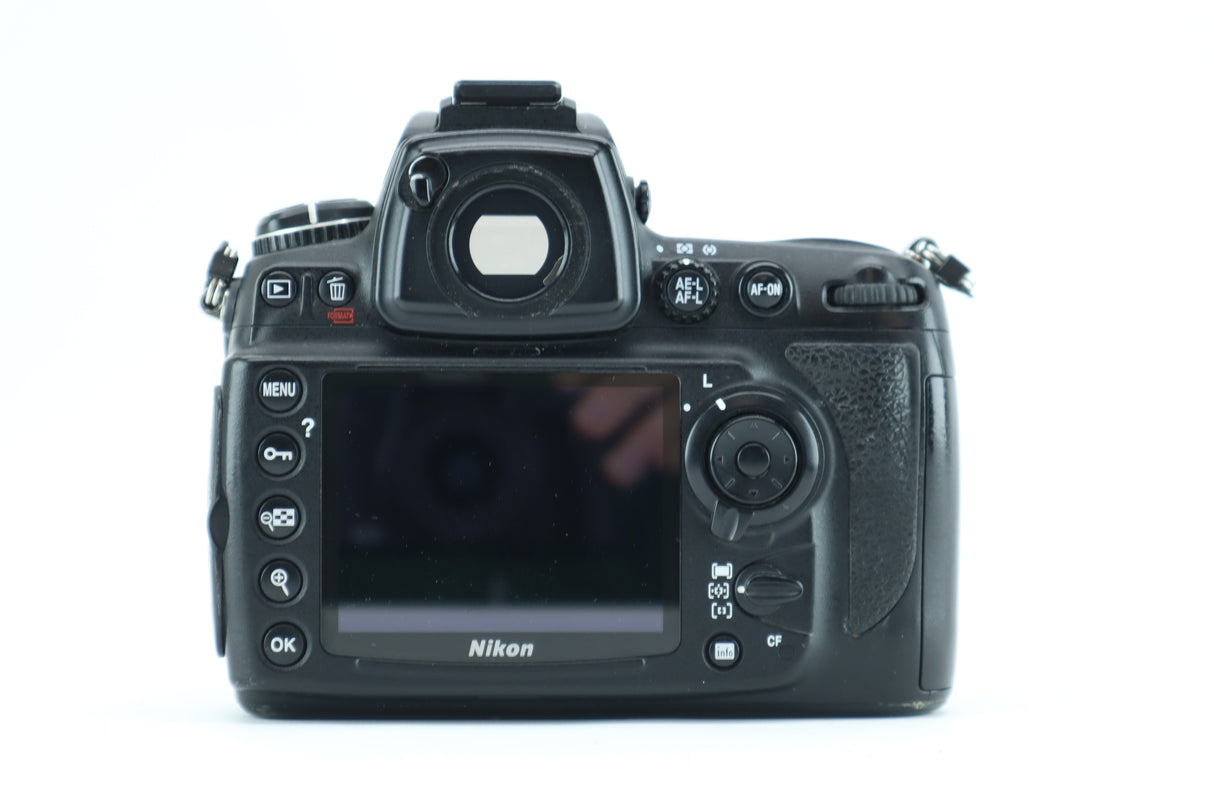 Nikon D700 DSLR camera with F mount