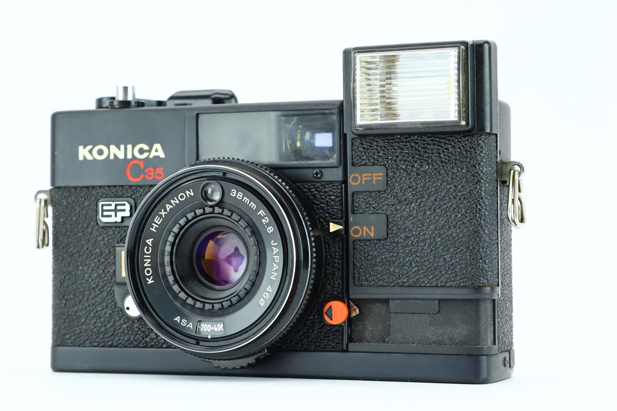 Konica C35 38 mm 2.8 filmcamera