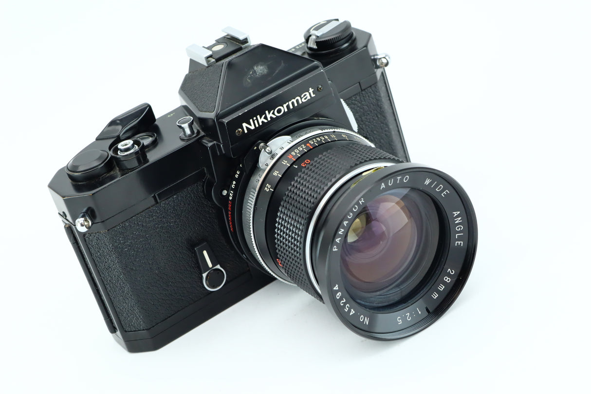 Nikkormat FT2 + 28mm 2,5