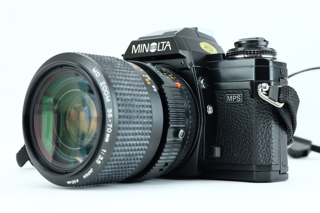 Minolta X-700+MD 35-70mm 3,5