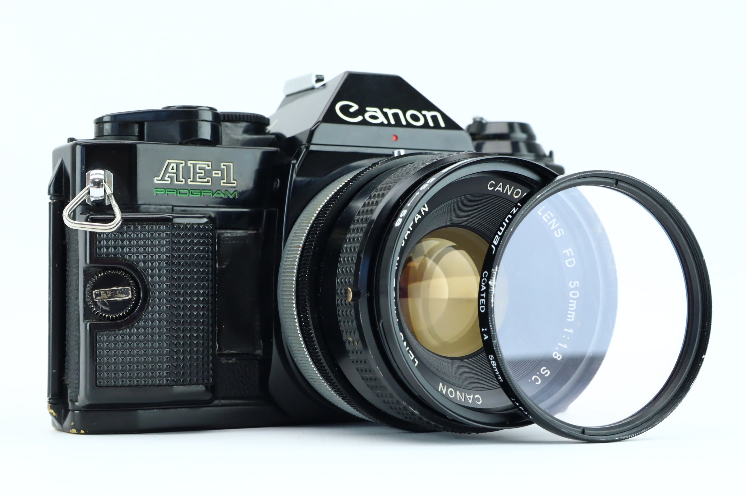 Canon AE-1 Program + FD 50mm 1,8 – Hard to Find Camera Store