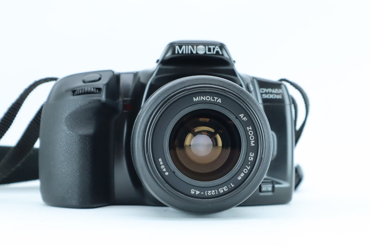 Minolta Dynax 500si with Minolta AF zoom 35-70mm 1:3.5-4.5 lens