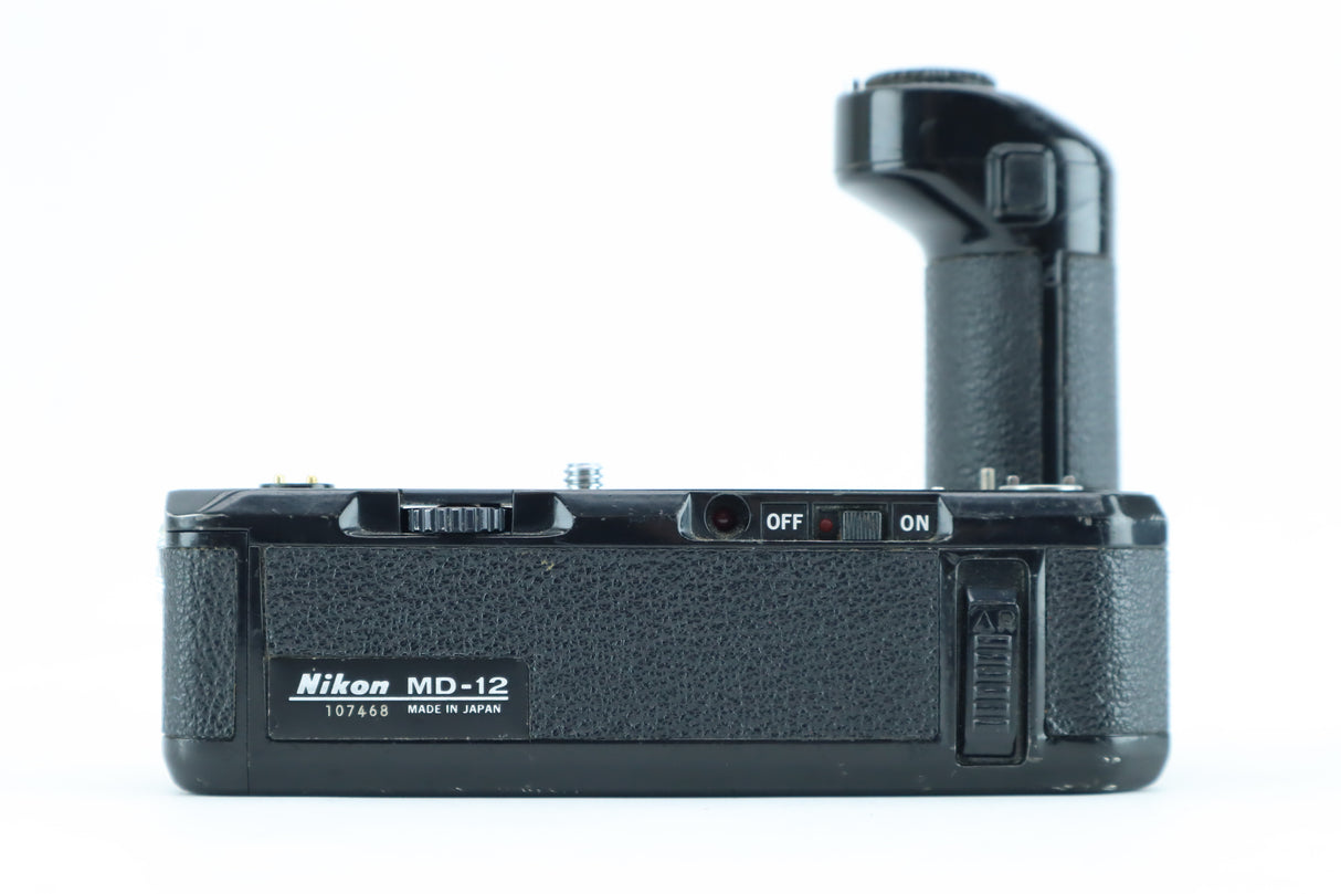 Nikon MD-12 battery-grip