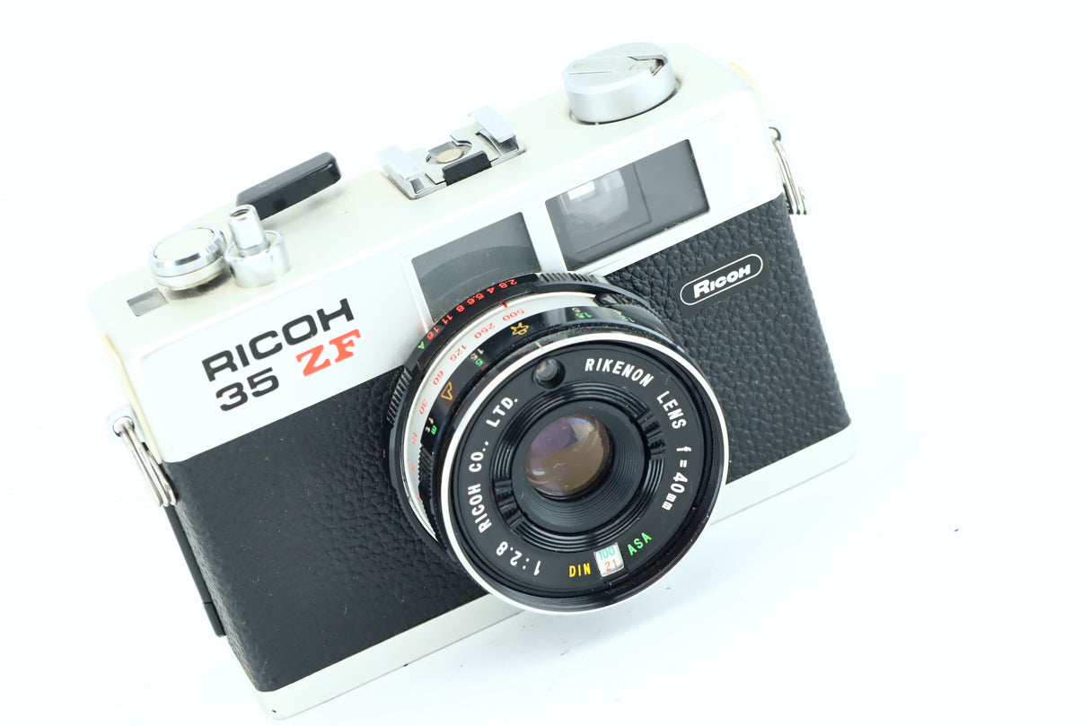 Ricoh 35ZF 40mm 2,8