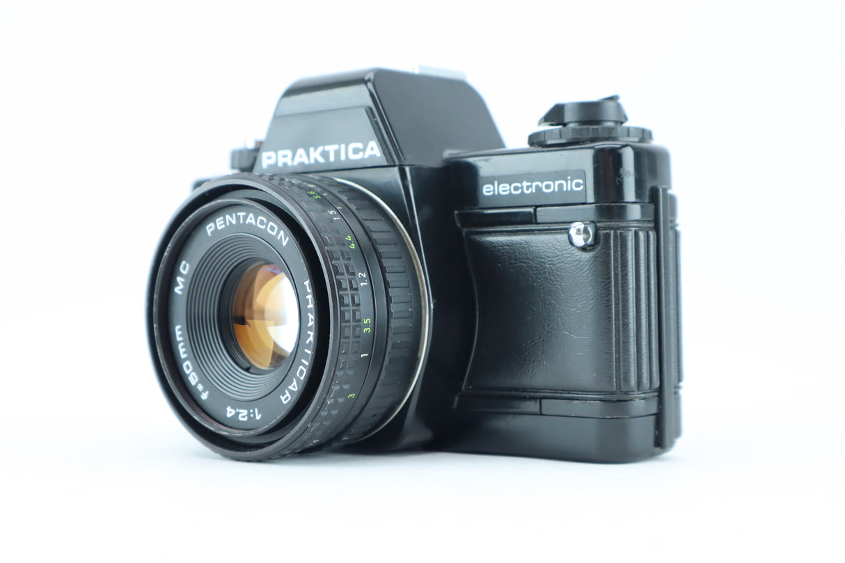 Praktica BCS electronic with 1:2,4 f/50mm MC lens