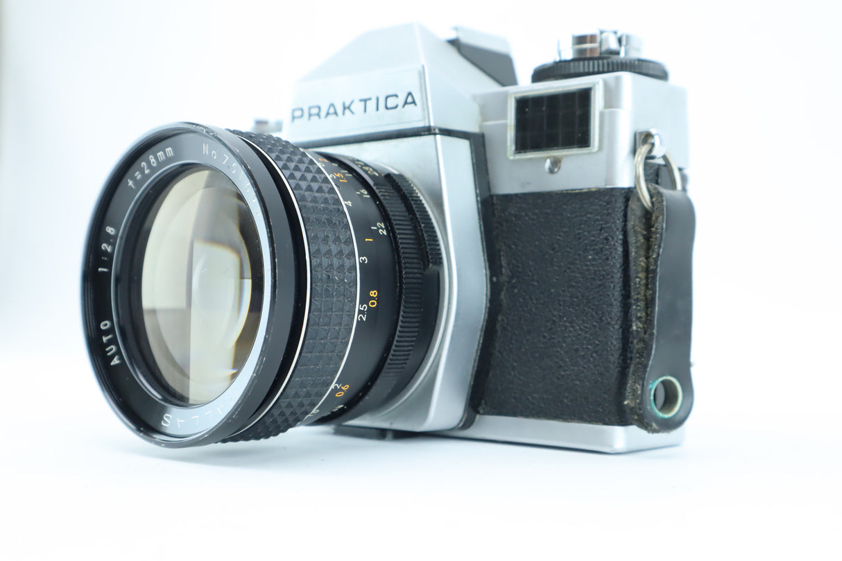 Praktica LB2 with pallas auto 1:2,8 f/28mm