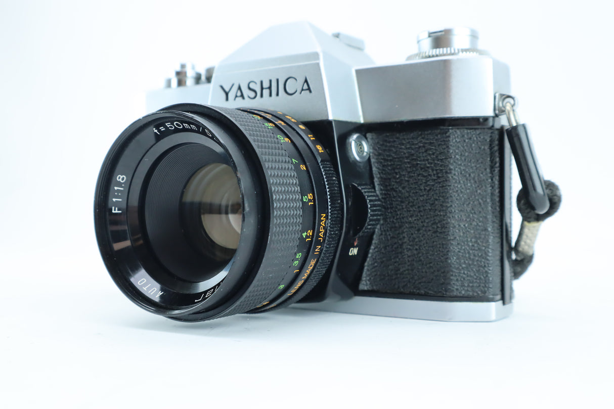 Yashica TL with carenar auto 1:1,8 50mm