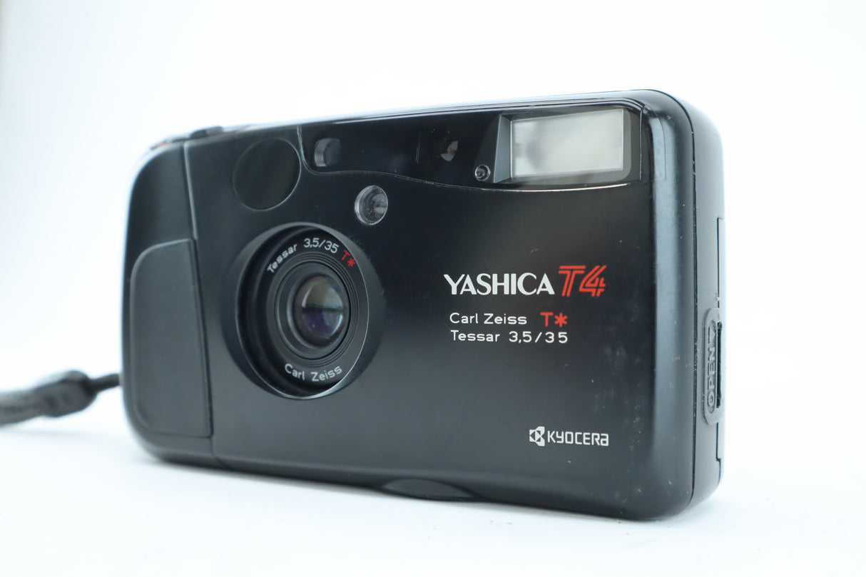 Yashica T4