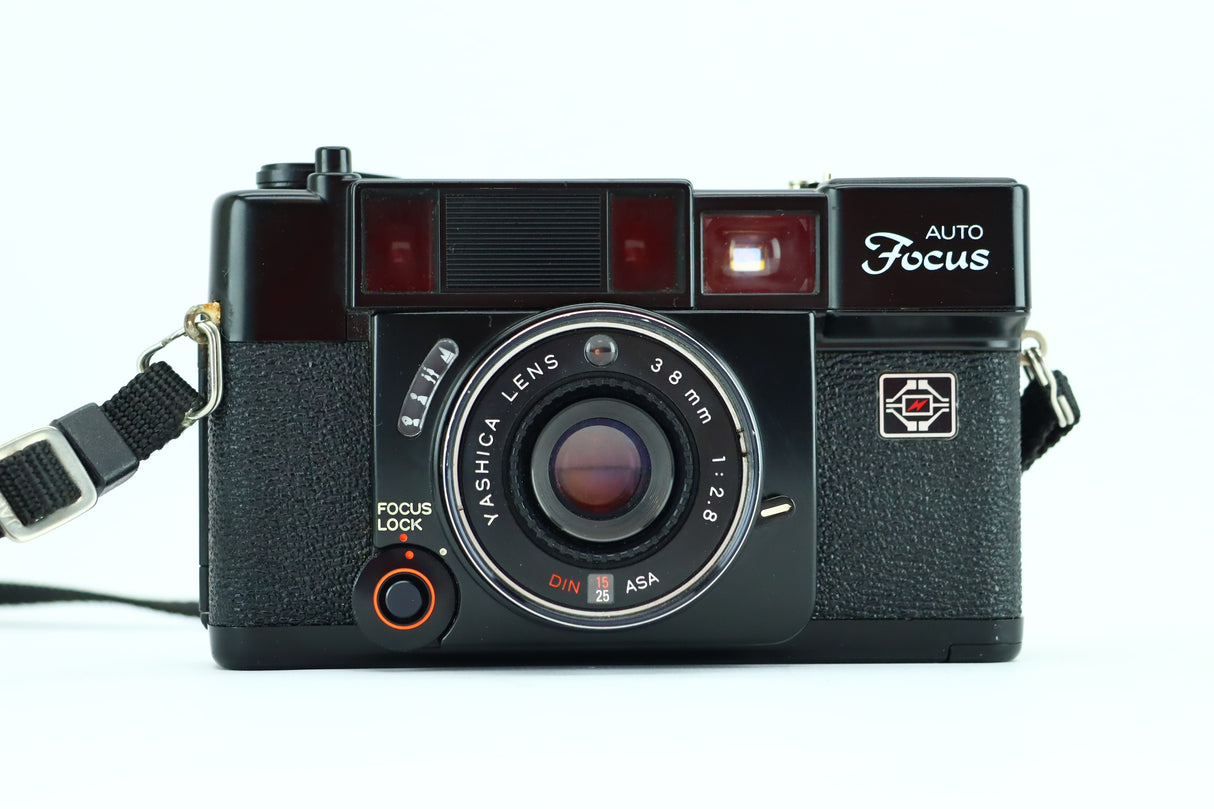 Yashica auto focus with Yashica 38mm 1:2.8 lens