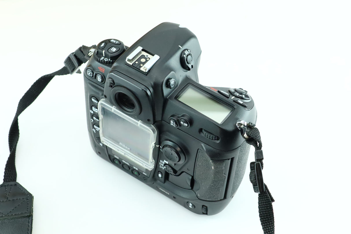 Nikon D2X camera with accessory included