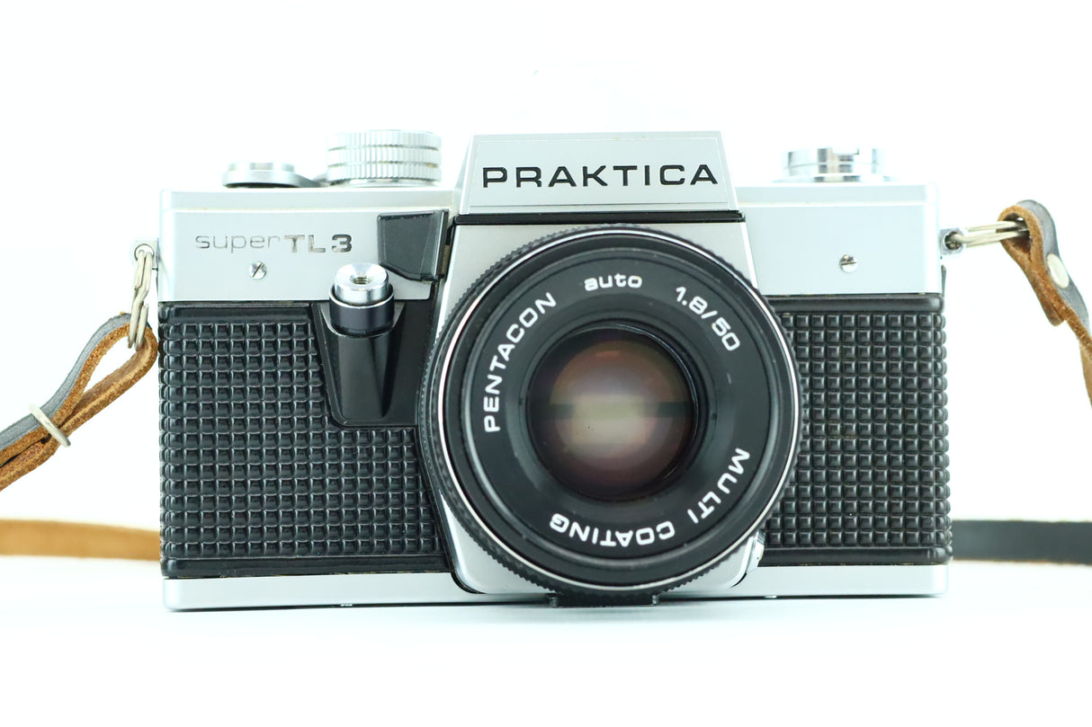 Praktica super TL3 con lente Pentacon auto 1.8/50