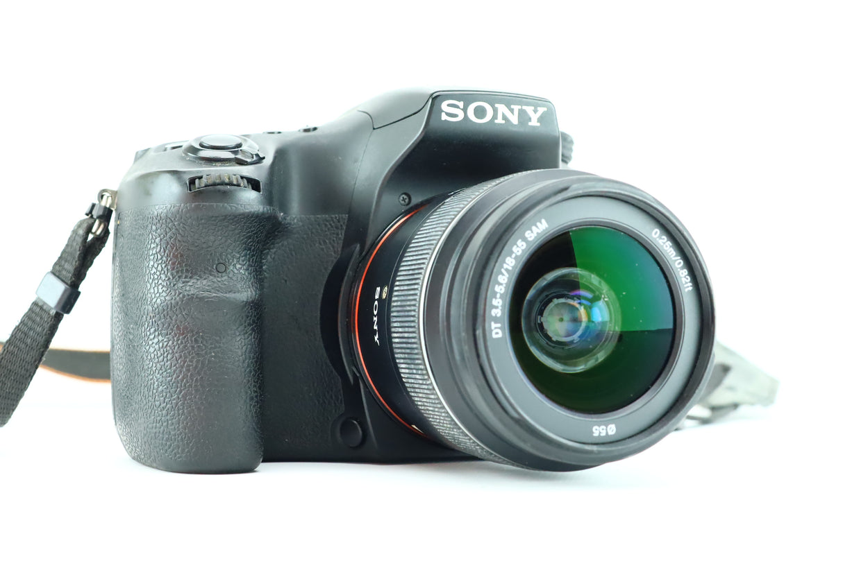 Sony A68 with Sony DT 1:3.5-5.6 18-55mm SAM lens